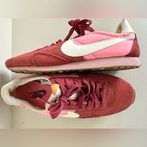 Nike Women's Rose and Cream Sneakers